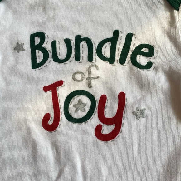 ➡️2/$10❗️⬅️ NWT! Adorable “Bundle of Joy” holiday onesie 🎄 - Picture 2 of 4